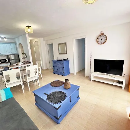 Cozy 2bd In Cristianos, The Heights Apartment Los Cristianos (Tenerife)