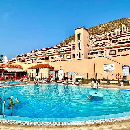 Cozy 2bd In Cristianos, The Heights شقة